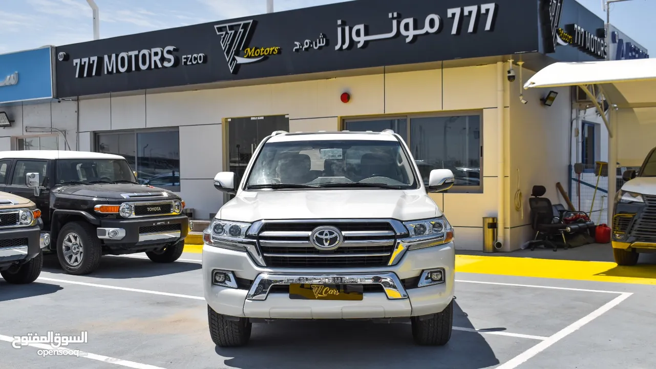 TOYOTA LAND CRUISER VXR  5.7L V8  2020  GCC EXPORT PRICE