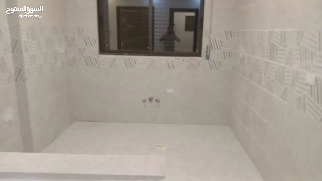 شقة لايحار