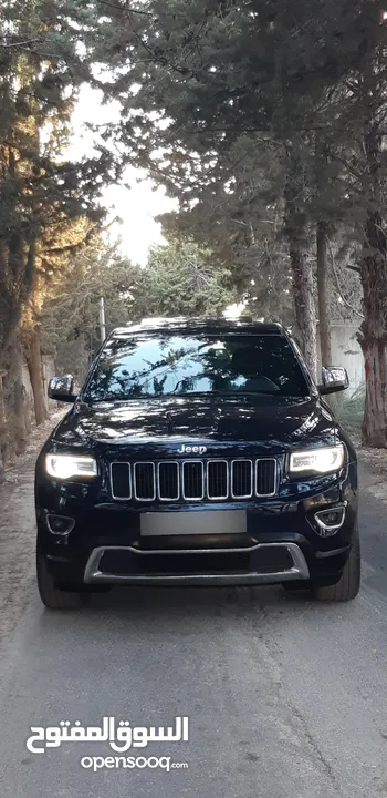 جيب جراند شيروكي 2016 ليمتد فحص كامل بانوراما  لون مميز جدآ واضح ممشى قليل  Jeep  4x4