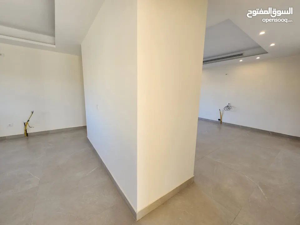 روف فاخر للبيع في عبدون ref : 14387