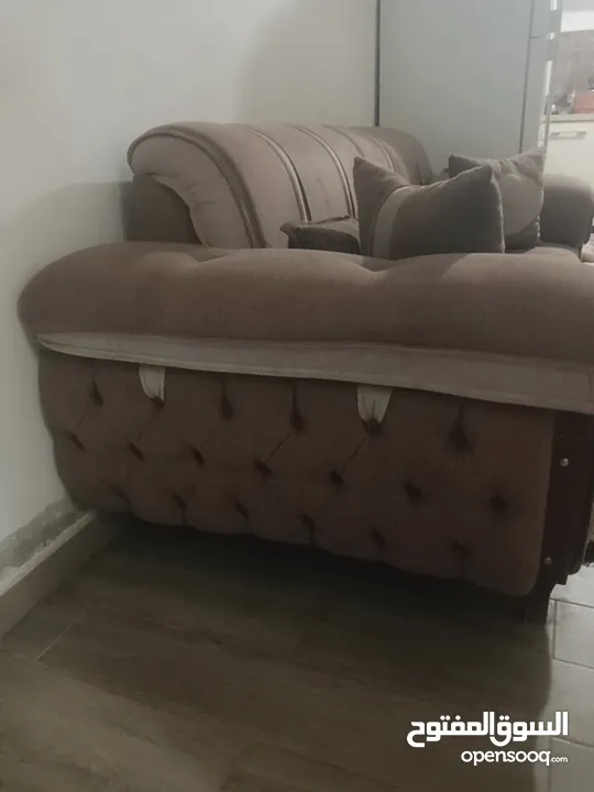 طقم كنب (مستعمل شبه جديد)