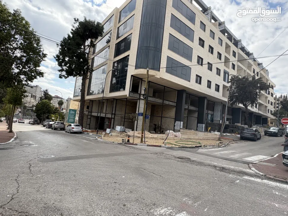 محل جديد للبيع شارع حيوي وتجاري