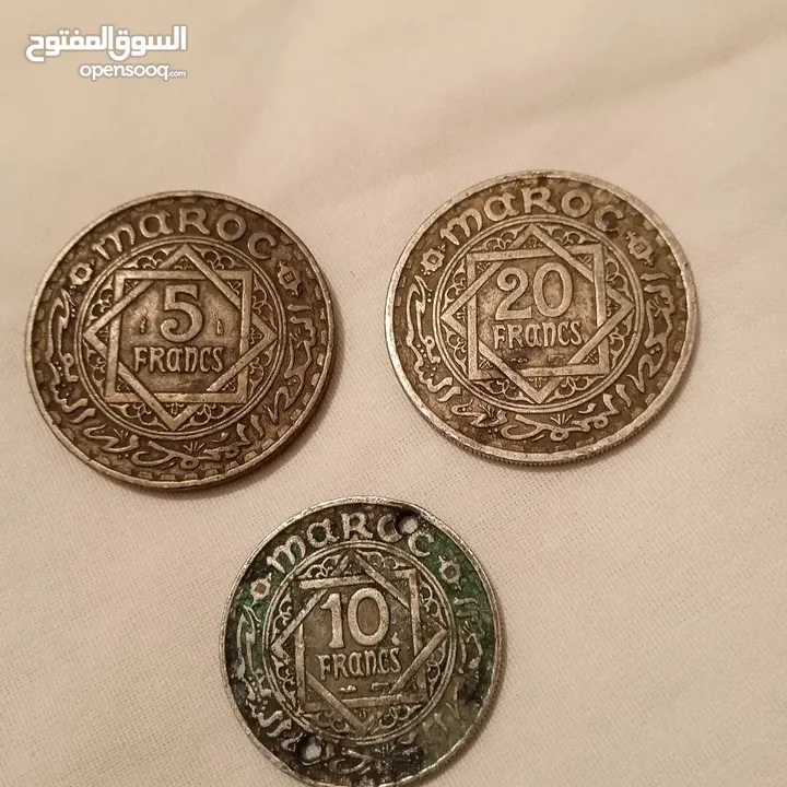 مسكوكات نقدية قديمة للفرنك المغربي عمرها 80 سنة, في عهد السلطان محمد الخامس لهواة جمع التحف القديمة