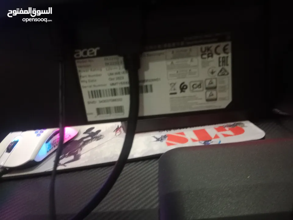 كمبيوتر مشروح جميع مواصفاته بوصف الاعلان وللبيع مع الشاشة استعماله استعمال طالب توجيهي