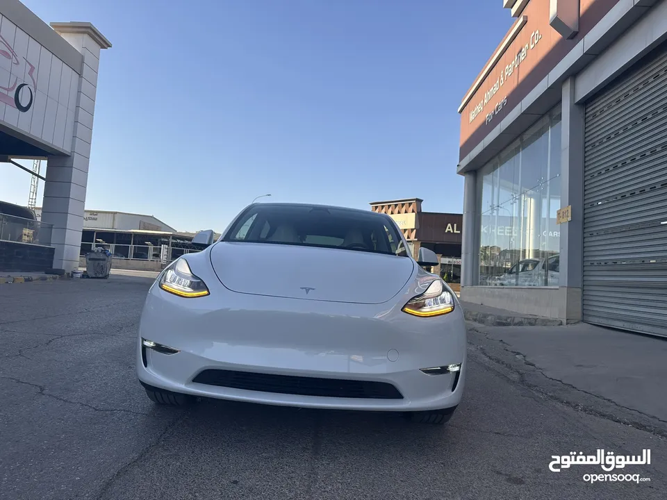 TESAL MODEL Y LONG RANGE DUILMOTOR 2023
