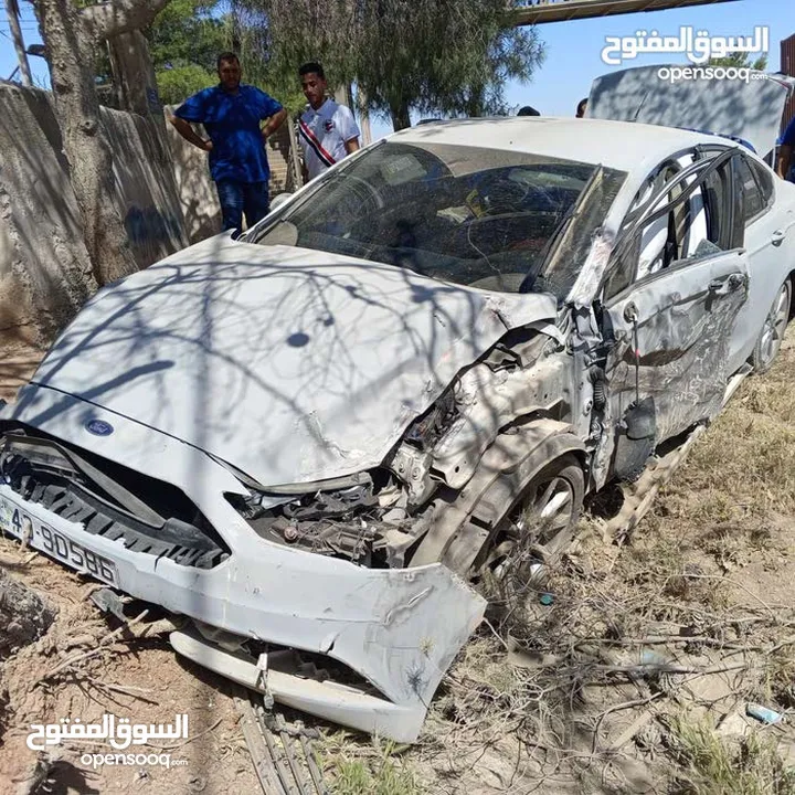 سيارة فيوجن للبيع كاملة أو قطع 2017