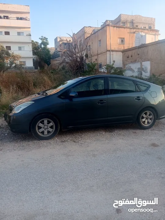 تويوتا بريوس