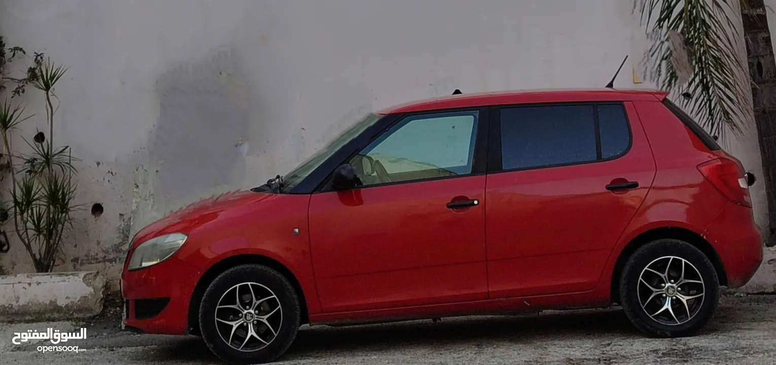 سكودا فابيا بنزين برايفت جير عادي