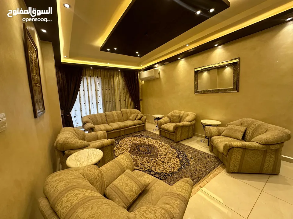 شقة مفروشة للايجار في الشميساني ( Property 38300 ) سنوي فقط