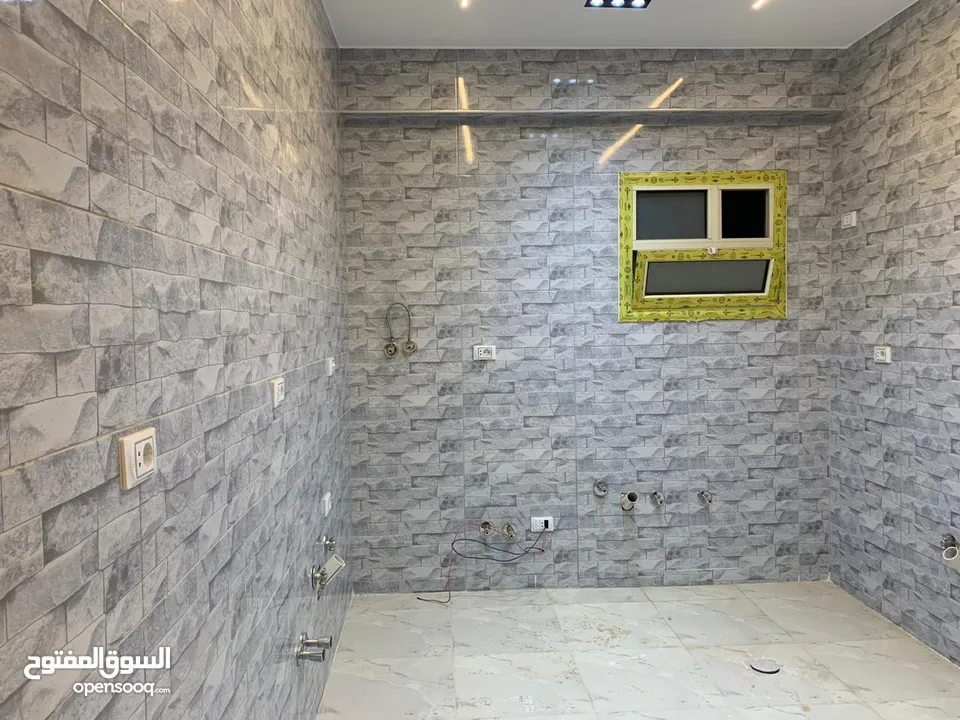 شقة للبيع أول سكن في الحي السابع بالشيخ زايد