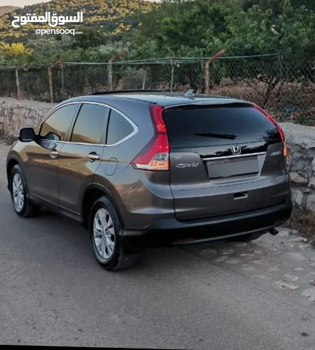 هوندا جيب CR-V فل كامل وفحص كامل 3 جيد وقصعه