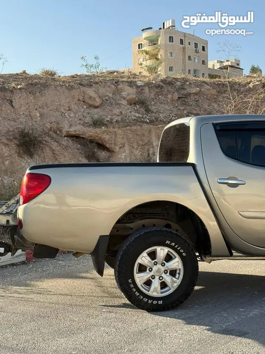 ميتسوبيشي  L200  موديل  2011