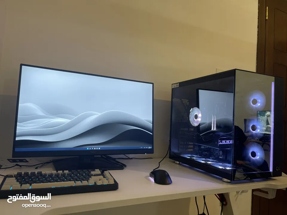 كمبيوتر جيمينج و شاشة MSI 165 Hz 1440p Ryzen 7 7700 CPU AMD RX 6800 GPU