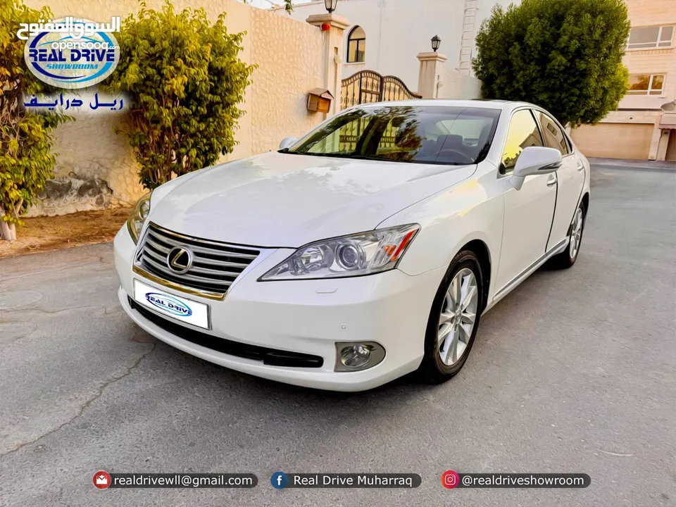 2012 model LEXUS ES350 with ZERO Accident Car