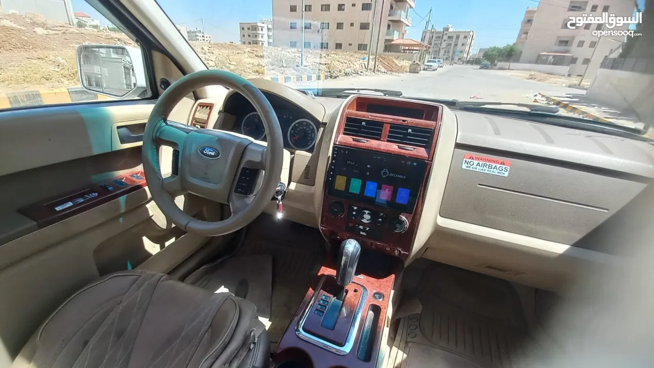فورد اسكايب 2010 فل الفل بفتحه لون ابيض لؤلؤي فحص 3 جيد بسعر مغري قابل للبدل