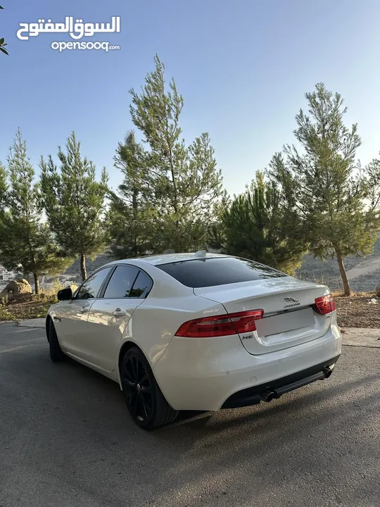 Jaguar XE 2018