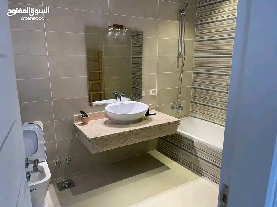 شقه للبيع من أعمال شركه مدينه مصر متشطبه سوبر لوكس Apartment for sale by Misr City Company, fully fi