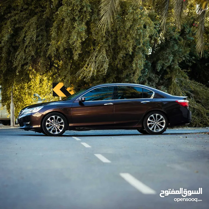 HONDA ACCORD V6 SPORT Excellent Condition 2014 Brown