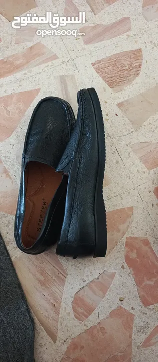 حذاء جلد طبيعي 100٪ عدد 2 للبيع .
