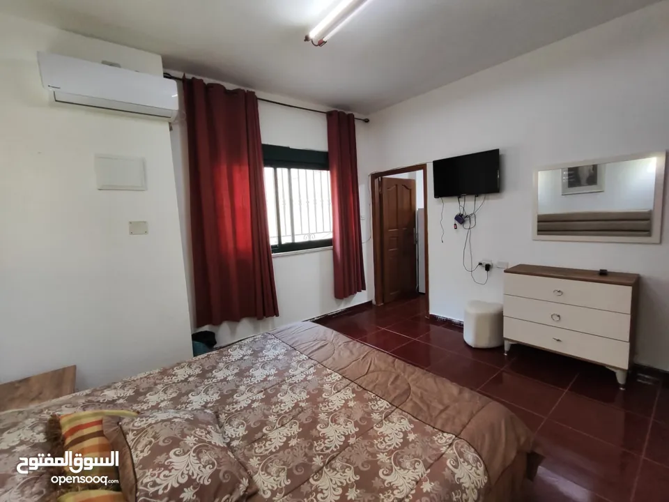 استديو مفروش للإيجار في عين مصباح قرب وسط البلد 2200 شيقل