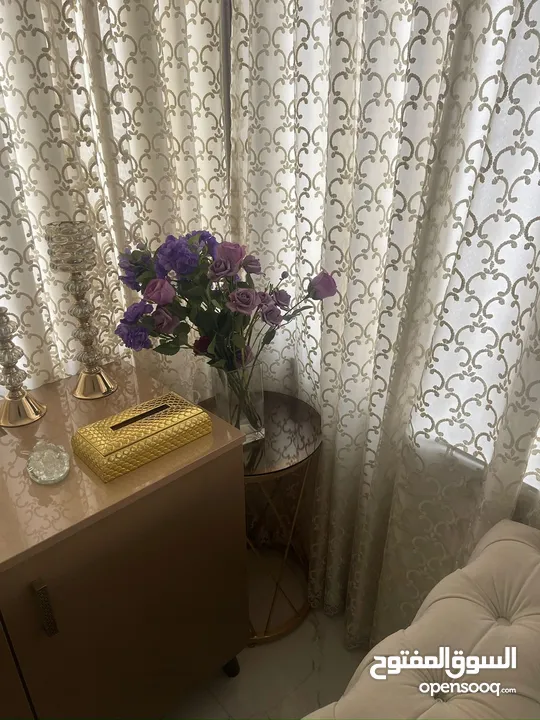 عفش بيت للبيع (مكيف،كنب، طاولة تلفزيون، طاولات وسطية، برادي، ، مغسلة،) *سعر حرق*  *الرقم بالعنوان*