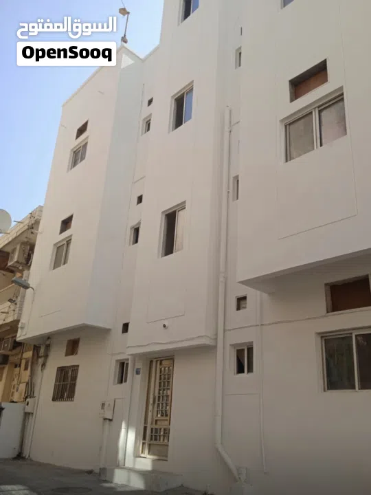 للبيع بنايات في المنامة في رأس و المخارقه