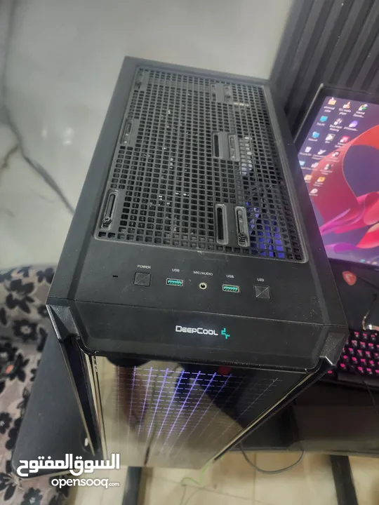 pc gaming and designer  with intel i9 مع 2نظام تبريد مائي وهوائي  و مساحة تخزين 1500 جيجا
