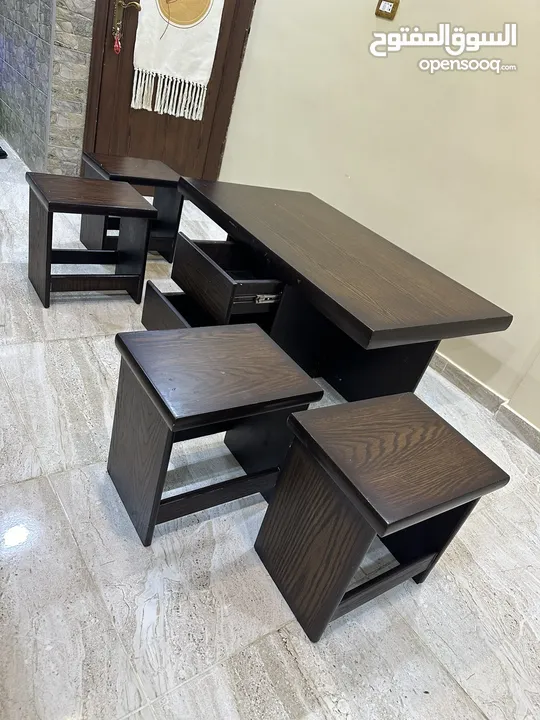 طاولة ضيوف او معيشه