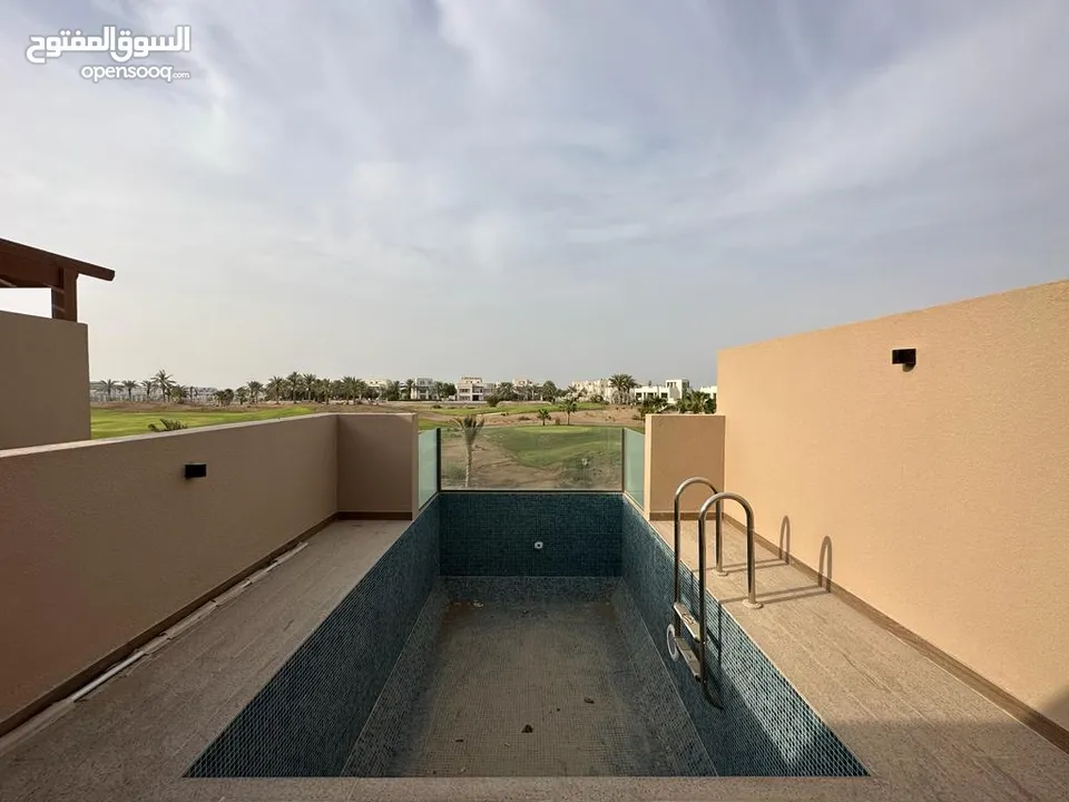 4 + 1 BR Brand New Townhouse with Private Rooftop Pool