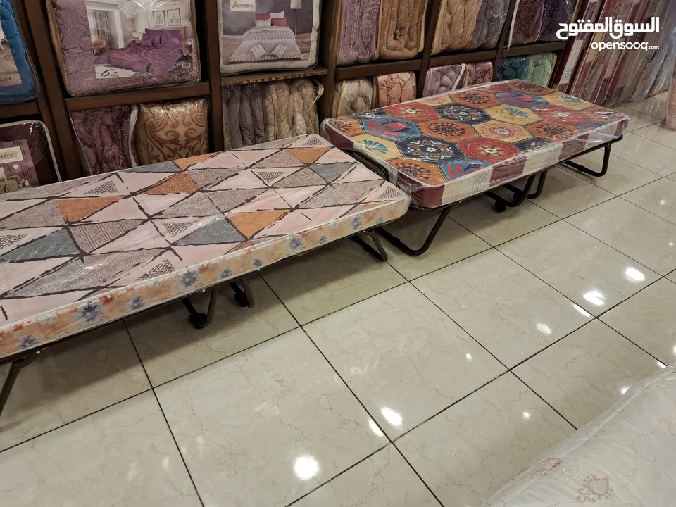 تخت حديد سفري قابل لتصفيت