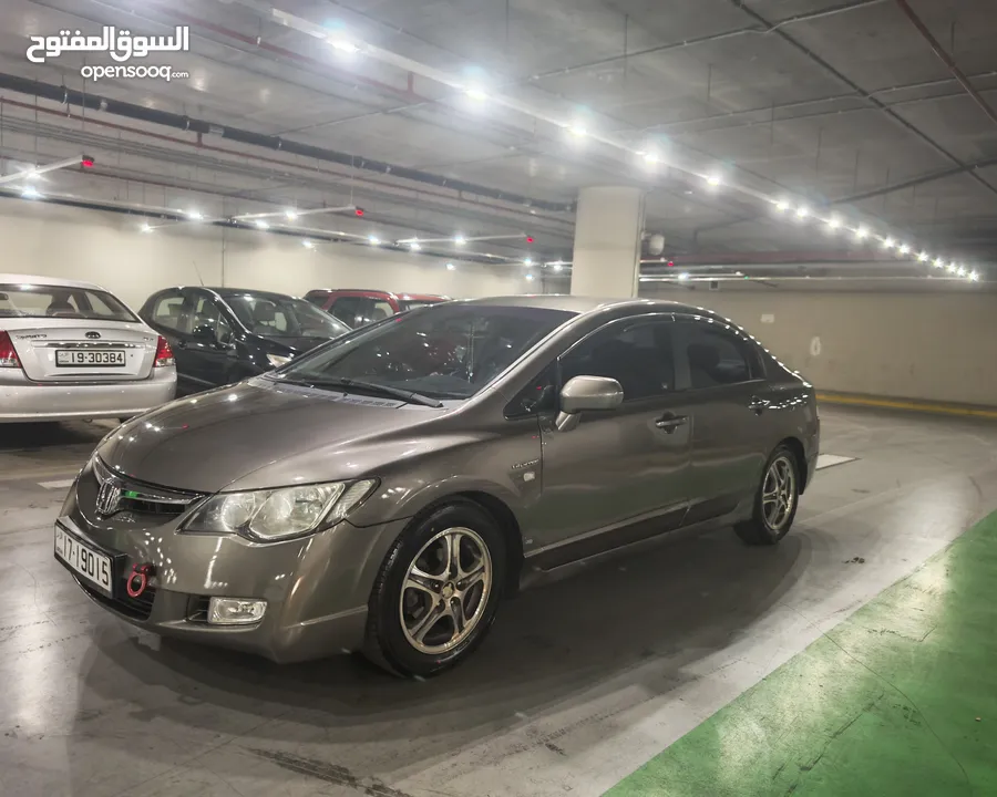 هوندا سيفيك سيدان 2008 لون فيراني اوتوماتيك سيارة توب نفض جديد - Honda Civic 2008 الفحص مرفق