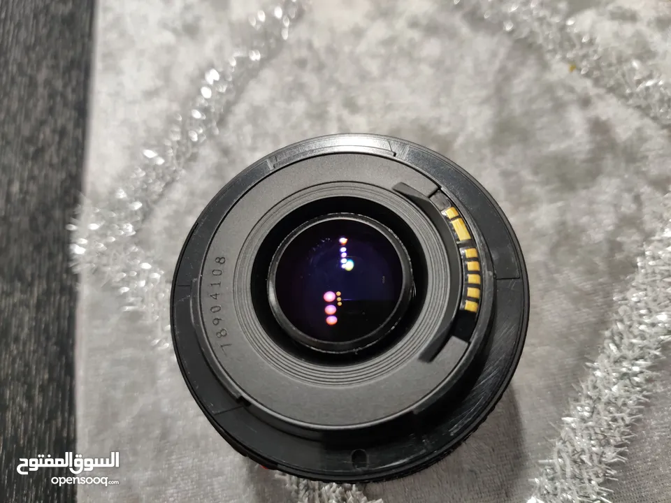 Canon EF 50mm f/1.8 II بحال الجديد بالكرتونه