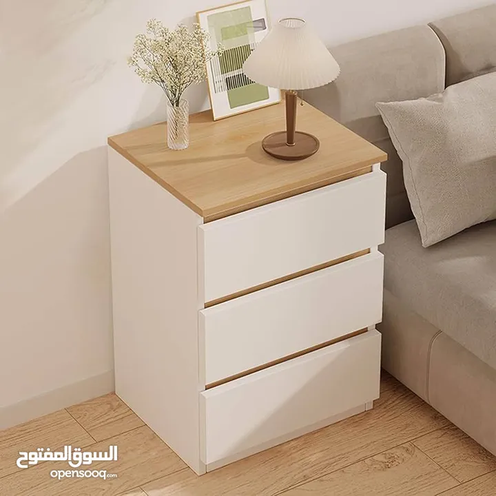 خزانة بيضاء جانبية  أنيقة بلمسة خشبية عصرية الأناقة والبساطة في تصميم واحد! جميع المساحات: 32×30×59