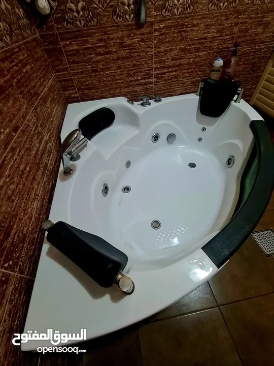 جاكوزي JACUZZI