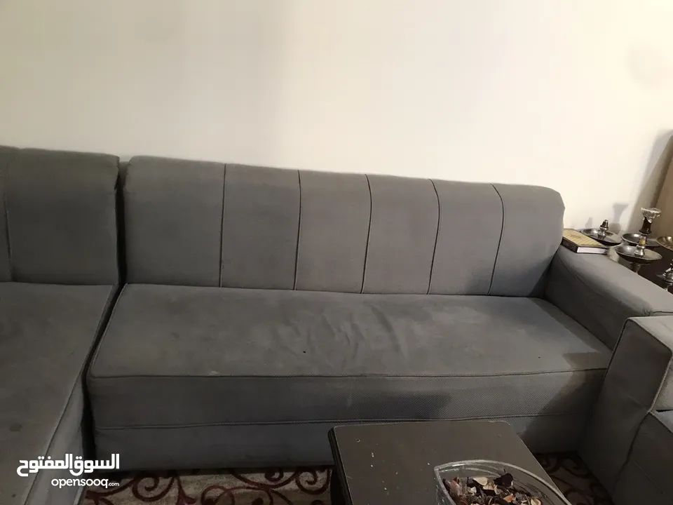 طقم كنب للبيع مع الطاولة الموقع شارع المدينة المنورة خلف سامح مول ، للبيع مستعمل