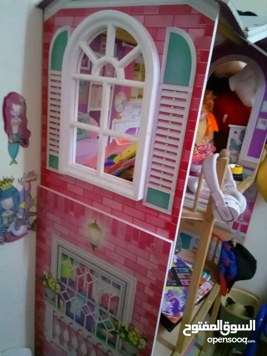 Doll house for girls..