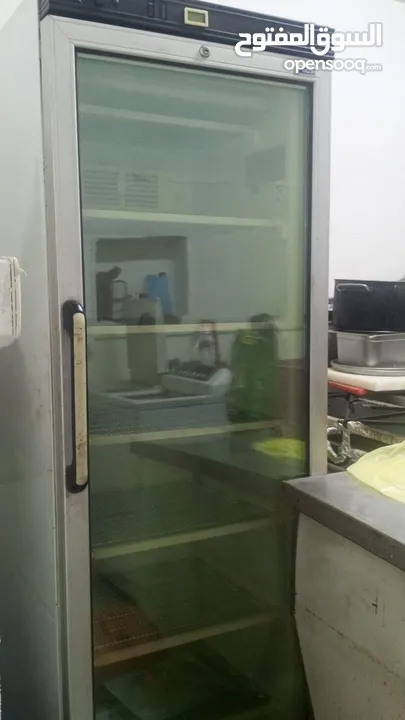 فريزر بطح انفيرتر وفريزر طولي بحالة ممتازة للبيع