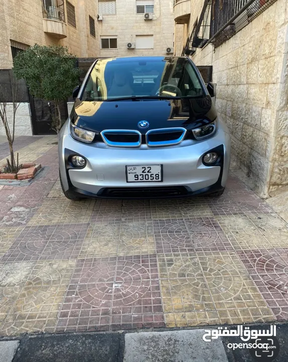 للبيع BMW i3 الفئه فحص كامل السيارة نظيفه ولا تحتاج اي صيانه البيع بداعي السفر