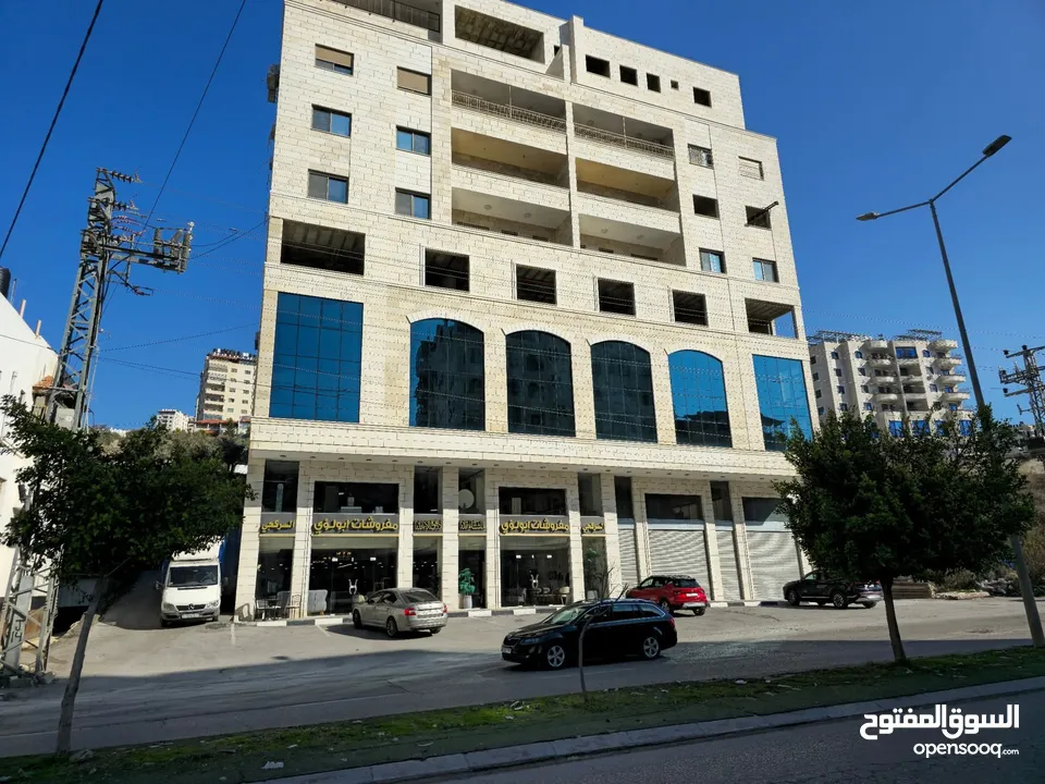 شقة مميزة مش مسكونة 131 متر كاشفة كل نابلس