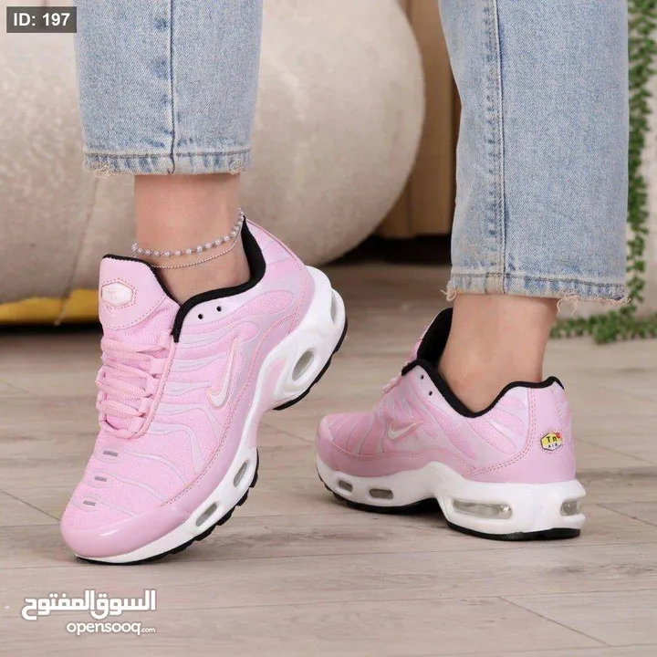 موديل  Nike T الجديد الحصري  طبي  كوالتي  36-41 التواصل خاص التوصيل لكافة المناطق الضفة