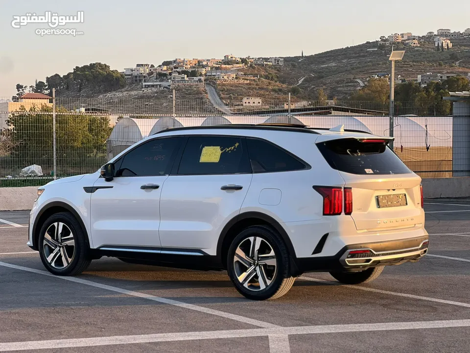 كايا سورينتو /2022 فل الفل  فتحة سقف بانوراما  4x4 ///240Hp بنزين + كهرباء  ( Haybrid) 1600cc