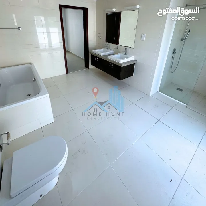 AL MOUJ  BEAUTIFUL 3BR TOWN HOUSE IN PRIME LOCATION