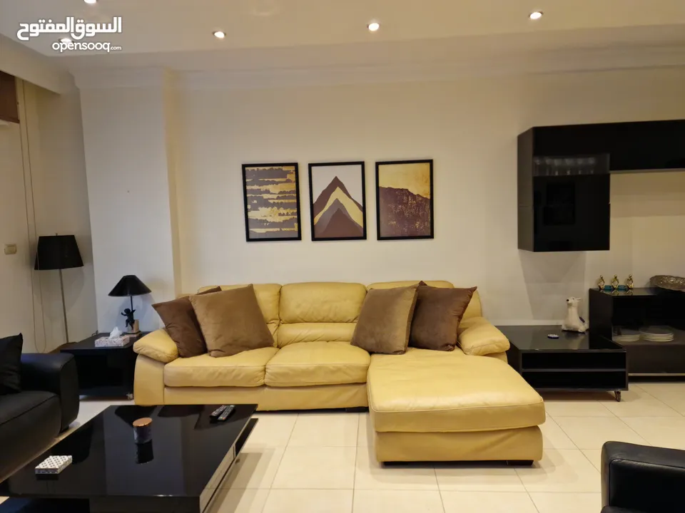 شقه بمنطقه راقية  بدير غبار للبيع