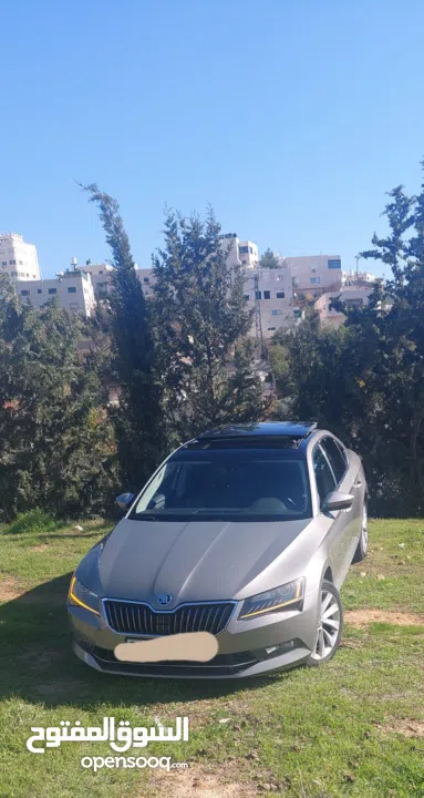 سكودا سوبيرب 4/4 280 حصان بانوراما اقتصادي جدا نضام الاستطفاف الذاتي 4 وضعيا قياده ممري كراسي صاروخ