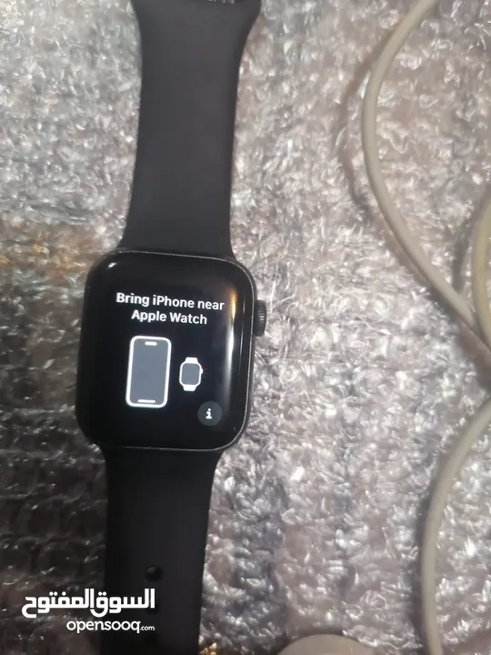 apple watch series 5 size 40mm battery is 98