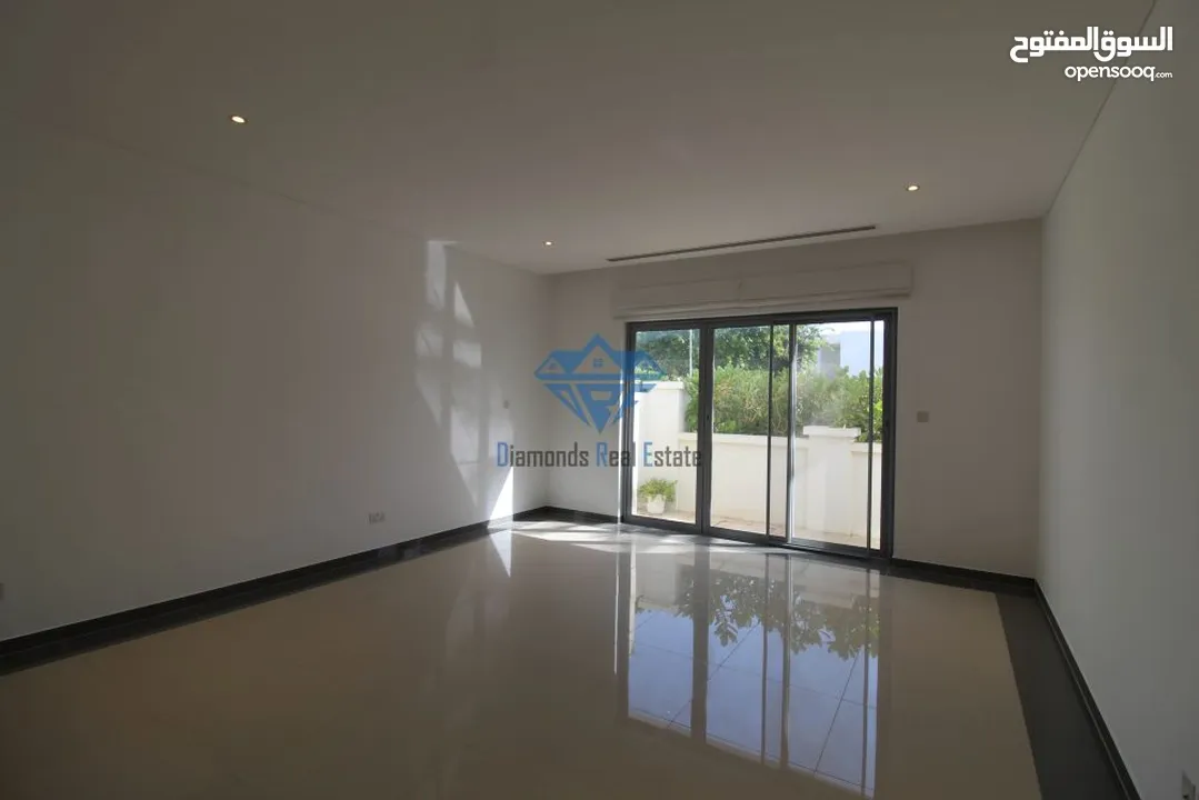 #REF1121    Luxurious well designed 5BR Villa available for rent in Al Mouj