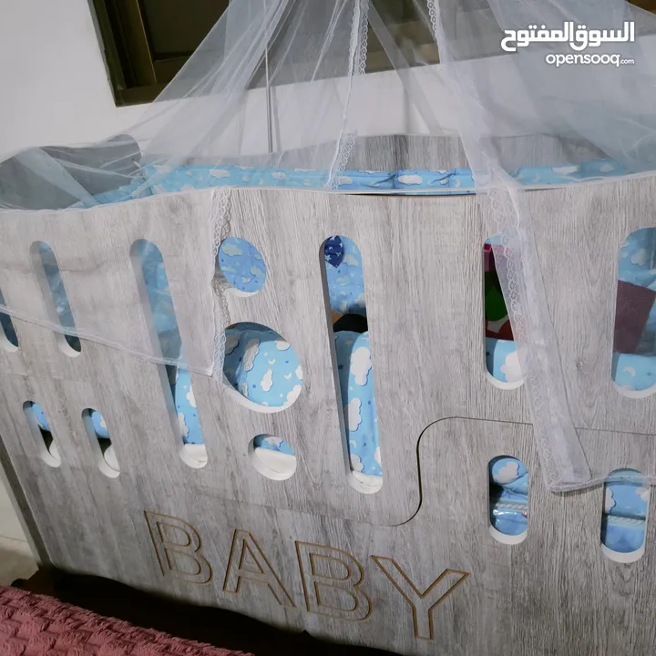 تخت بيبي للبيع
