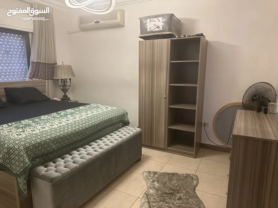 شقة مفروشة مرتبة للإيجار خلف فندق جنيفا وجمعية خليل الرحمن في السابع
