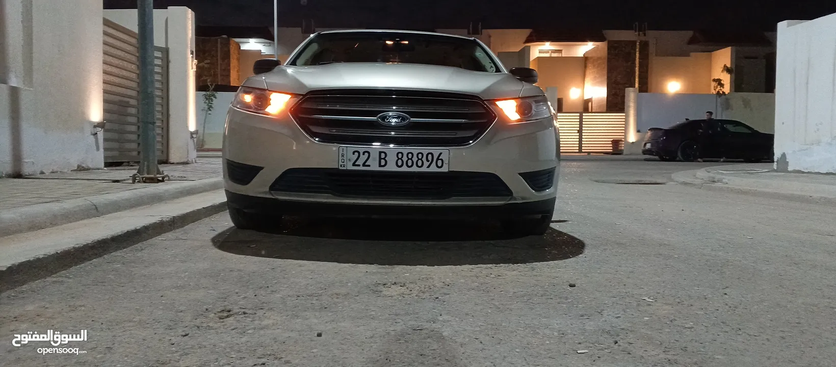 ford taurus 2017