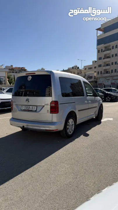 الرخصه والفحص مرفقات بالصور فولكس فاجن كادي ترخيص 2015/ركاب 6+1 محرك 2000 ديزل  جير عادي